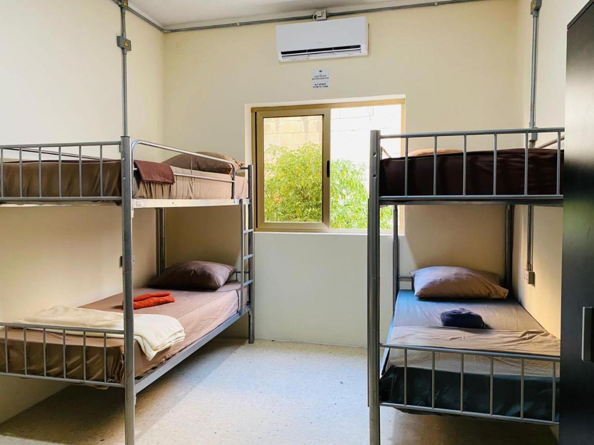 Ommi Hostel Saint Julian's Eksteriør bilde